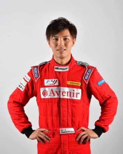 レーシングドライバー 小村明生 さん